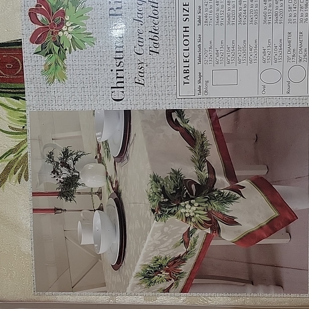 Christmas Ribbon Tablecloth - Picture 4 of 4